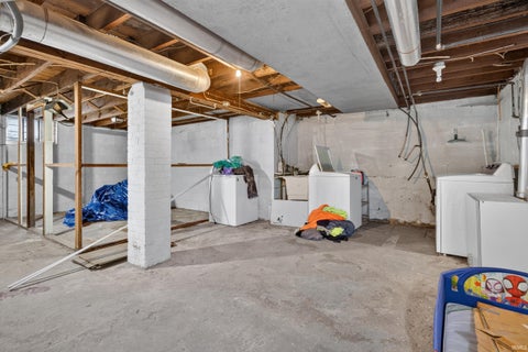 Tiny photo for 527 Burlington Avenue, Logansport, IN 46947 (MLS # 202642140)