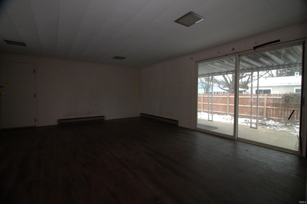 Photo of 1115 W Bannister Drive, Marion, IN 46953 (MLS # 202548733)