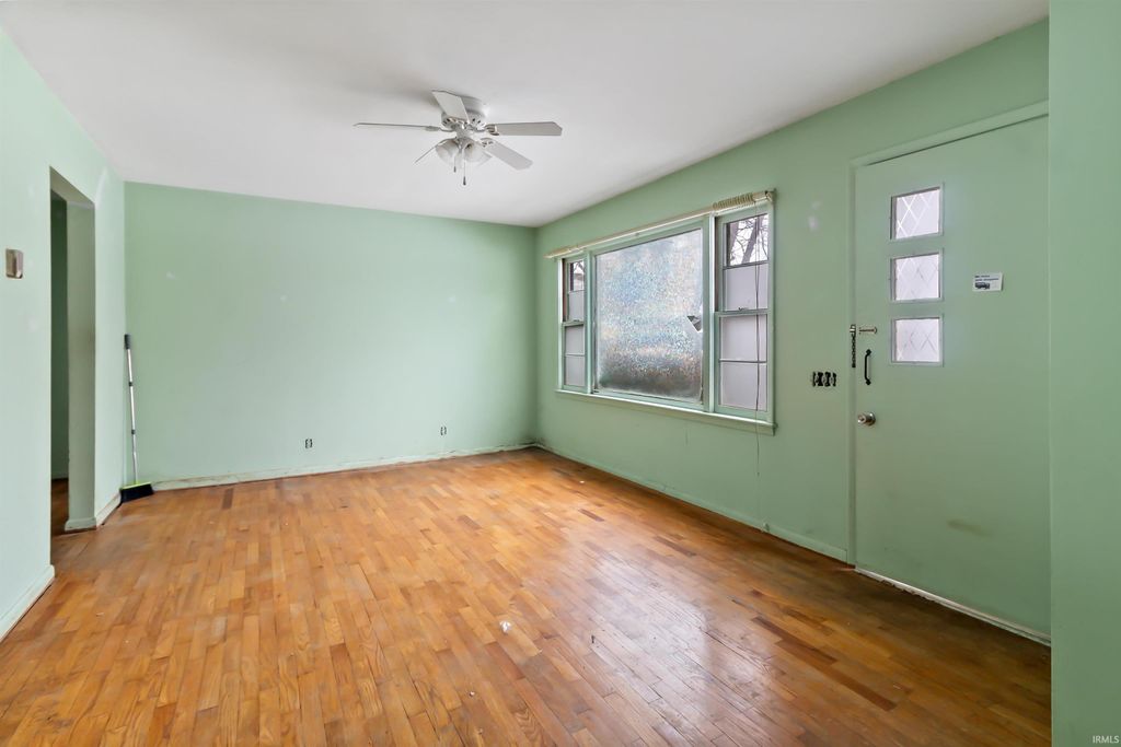 Photo of 1115 W Bannister Drive, Marion, IN 46953 (MLS # 202548733)