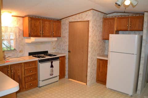 Tiny photo for 504 S Washington Street, Burnettsville, IN 47926 (MLS # 202632928)