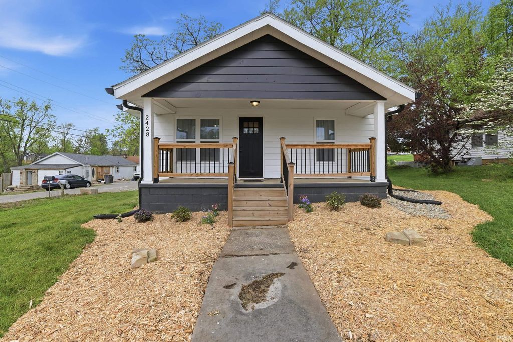 Photo of 2428 S Broadview Drive, Bloomington, IN 47403 (MLS # 202614345)