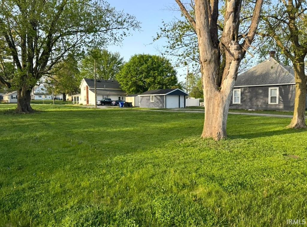 Photo of E Maple Street, Kokomo, IN 46901 (MLS # 202549363)