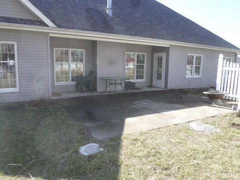 Tiny photo for 922 Arthur Street, Rochester, IN 46975 (MLS # 202606610)