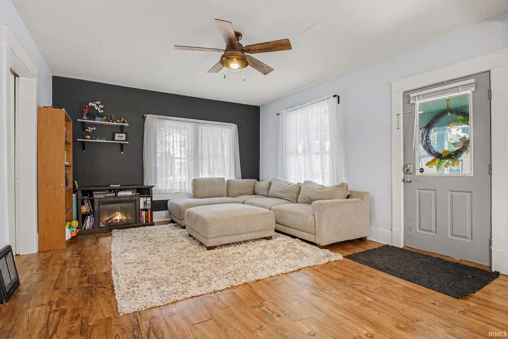 Photo of 209 S Cottage Avenue, Goshen, IN 46526 (MLS # 202627785)