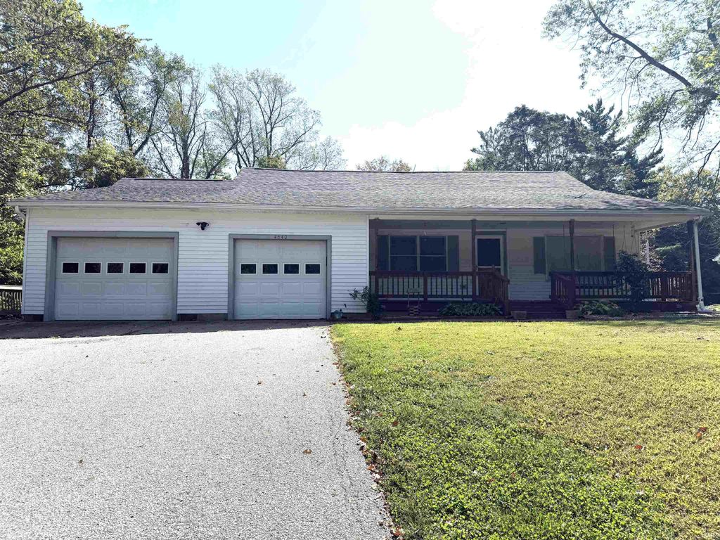 Photo of 4640 N SR 67 Highway, Bruceville, IN 47516 (MLS # 202539958)