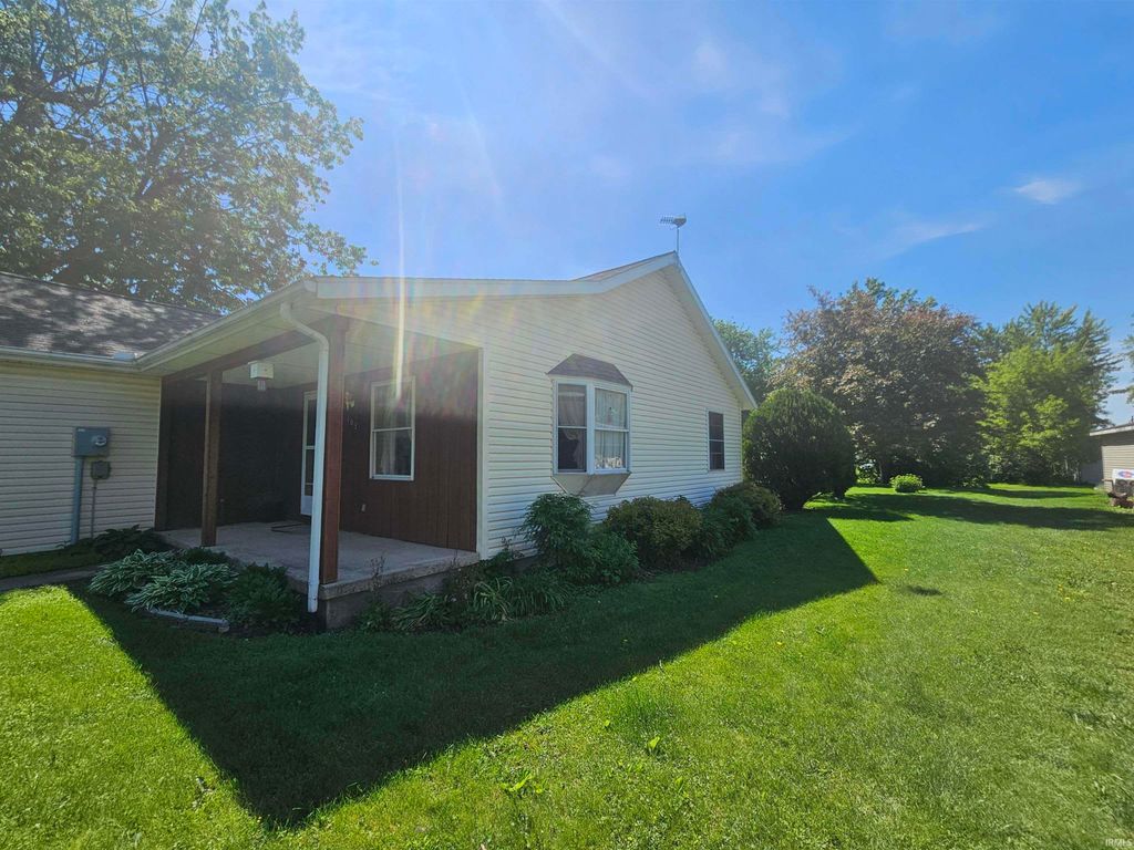 Photo of 103 W Wilson Street, Bryant, IN 47326 (MLS # 202620508)