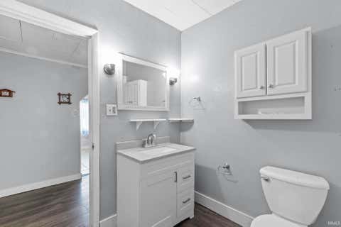 Tiny photo for 950 E Clark Street, Warsaw, IN 46580 (MLS # 202618763)