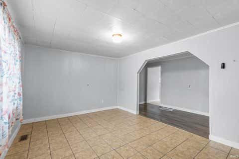 Tiny photo for 950 E Clark Street, Warsaw, IN 46580 (MLS # 202618763)