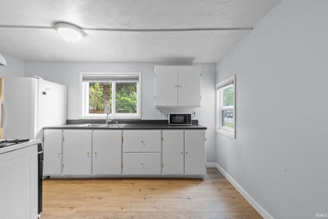 Tiny photo for 950 E Clark Street, Warsaw, IN 46580 (MLS # 202618763)