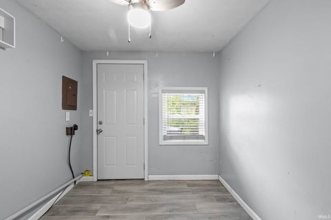 Tiny photo for 950 E Clark Street, Warsaw, IN 46580 (MLS # 202618763)