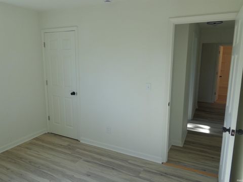 Tiny photo for 3311 Chestnut Street, Fort Wayne, IN 46803 (MLS # 202618526)