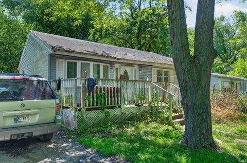 Tiny photo for 2307 Bell Street, Gary, IN 46406 (MLS # 202623401)