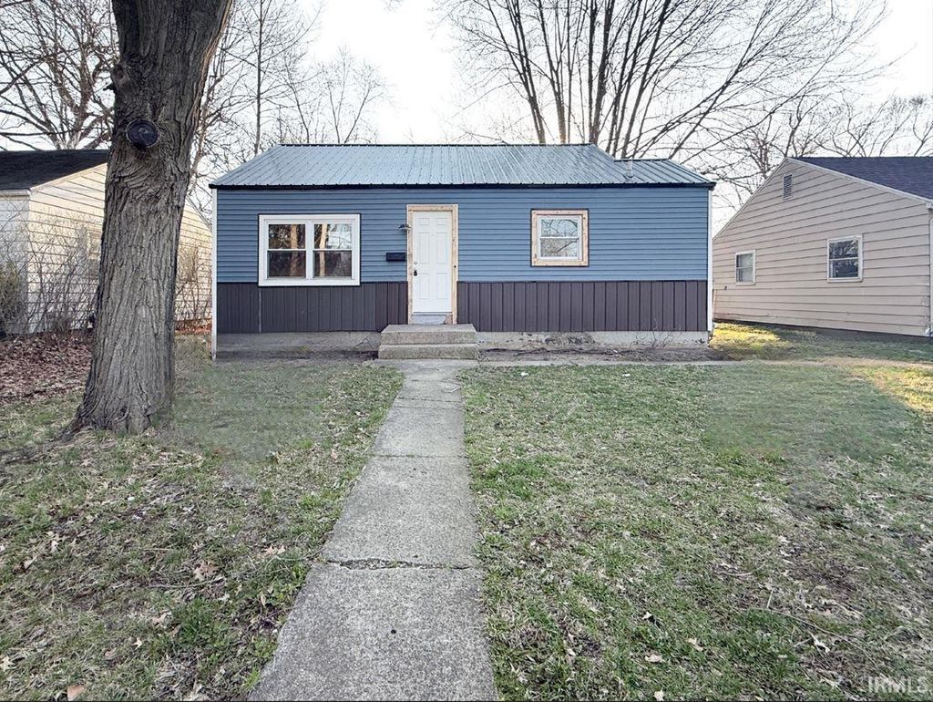 Photo of 4537 Gaywood Drive, Fort Wayne, IN 46806 (MLS # 202610799)