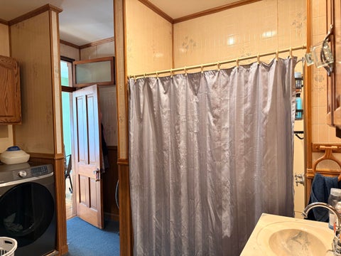 Tiny photo for 706 W Broadway St, Logansport, IN 46947 (MLS # 202641200)