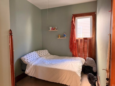 Tiny photo for 706 W Broadway St, Logansport, IN 46947 (MLS # 202641200)