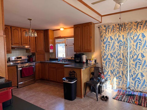 Tiny photo for 706 W Broadway St, Logansport, IN 46947 (MLS # 202641200)