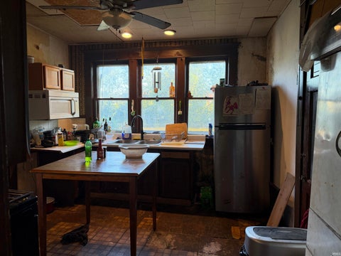 Tiny photo for 125 E Linden Avenue, Logansport, IN 46947 (MLS # 202636930)