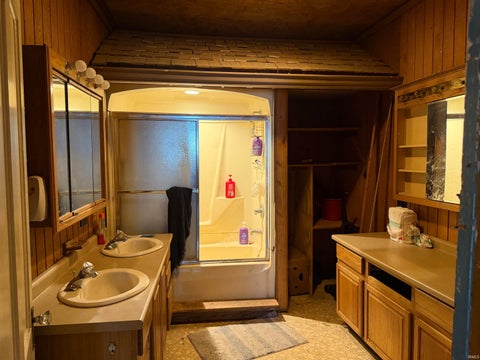 Tiny photo for 125 E Linden Avenue, Logansport, IN 46947 (MLS # 202636930)