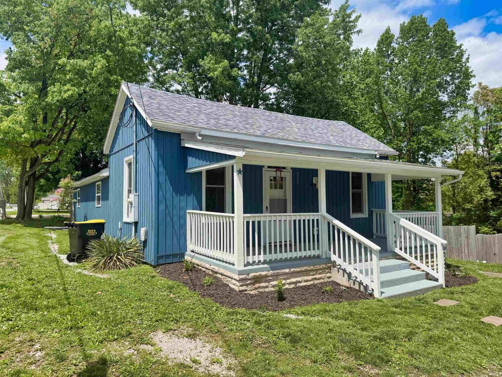 Photo of 220 S Walnut Street, Ellettsville, IN 47429 (MLS # 202615651)