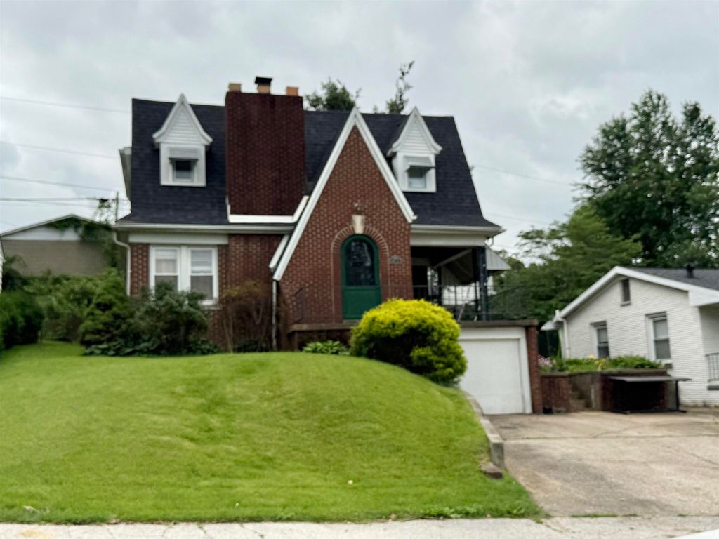 Photo of 2804 Forest Avenue, Evansville, IN 47712 (MLS # 202620212)