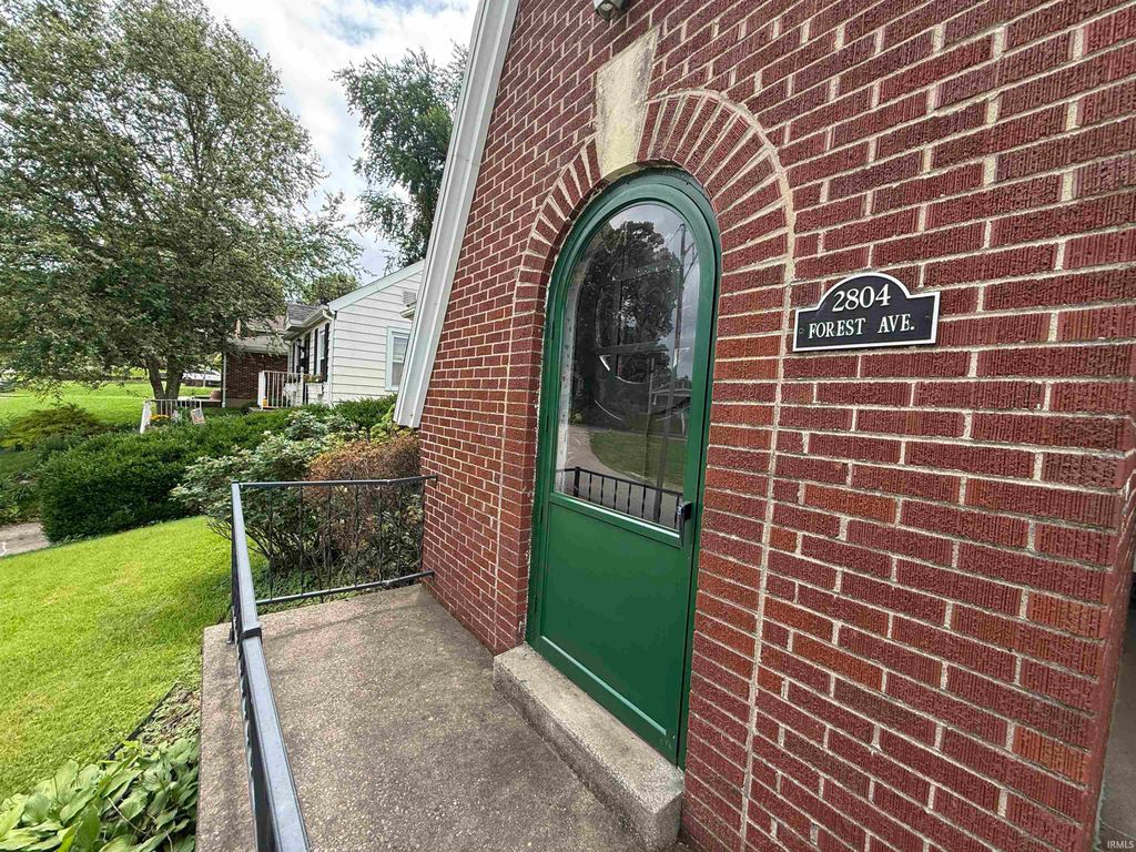 Photo of 2804 Forest Avenue, Evansville, IN 47712 (MLS # 202620212)