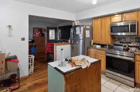 Tiny photo for 428 W Townley Street, Bluffton, IN 46714 (MLS # 202619542)