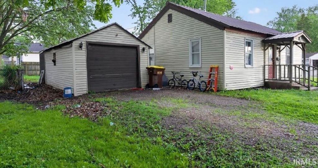 Photo of 428 W Townley Street, Bluffton, IN 46714 (MLS # 202619542)