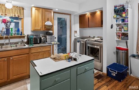 Tiny photo for 428 W Townley Street, Bluffton, IN 46714 (MLS # 202619542)