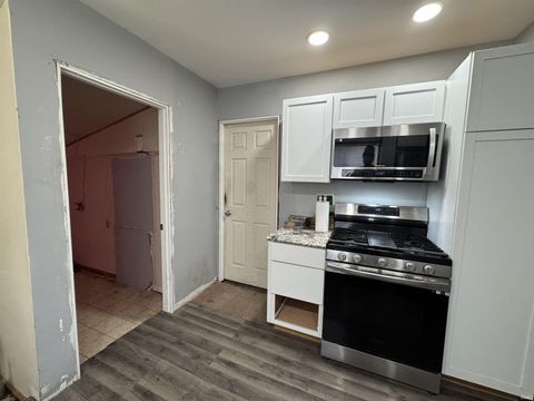 Tiny photo for 1100 E Taylor Street, Kokomo, IN 46901 (MLS # 202610131)