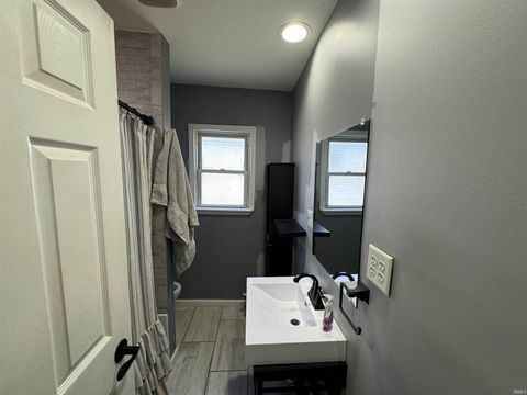 Tiny photo for 1100 E Taylor Street, Kokomo, IN 46901 (MLS # 202610131)