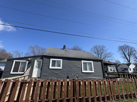 Tiny photo for 1100 E Taylor Street, Kokomo, IN 46901 (MLS # 202610131)