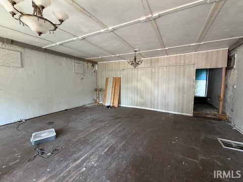 Tiny photo for 809 6th Street, Bedford, IN 47421 (MLS # 202638799)