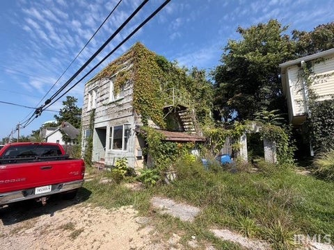 Tiny photo for 809 6th Street, Bedford, IN 47421 (MLS # 202638799)