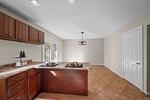 Tiny photo for 935 S Southland Drive Drive, Lafayette, IN 47909 (MLS # 202540946)