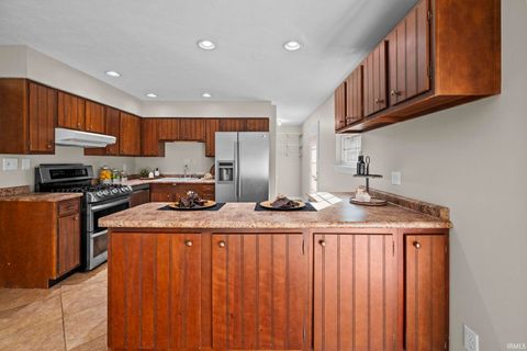Tiny photo for 935 S Southland Drive Drive, Lafayette, IN 47909 (MLS # 202540946)