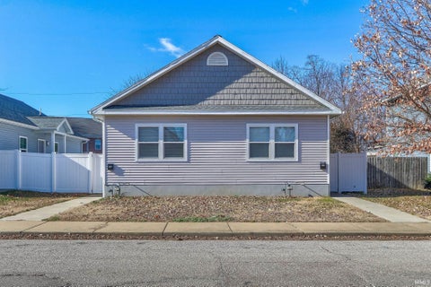 Photo for 1223-1225 Culver Drive
