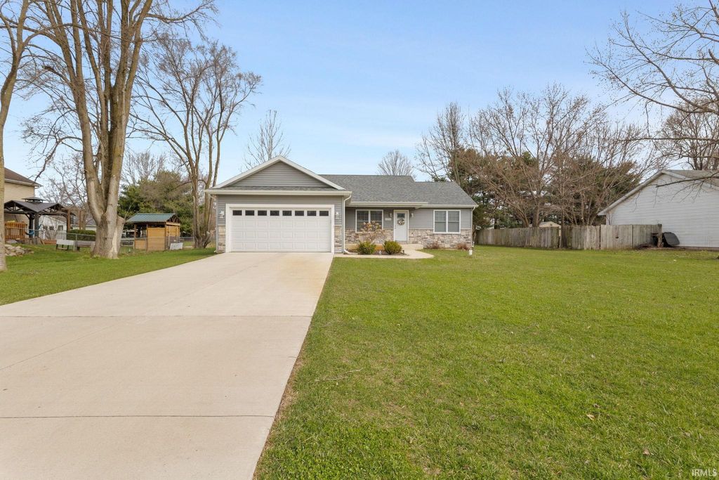 Photo of 10755 Dunn Road, Osceola, IN 46561 (MLS # 202610136)