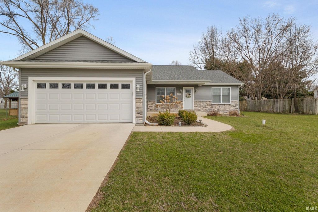 Photo of 10755 Dunn Road, Osceola, IN 46561 (MLS # 202610136)
