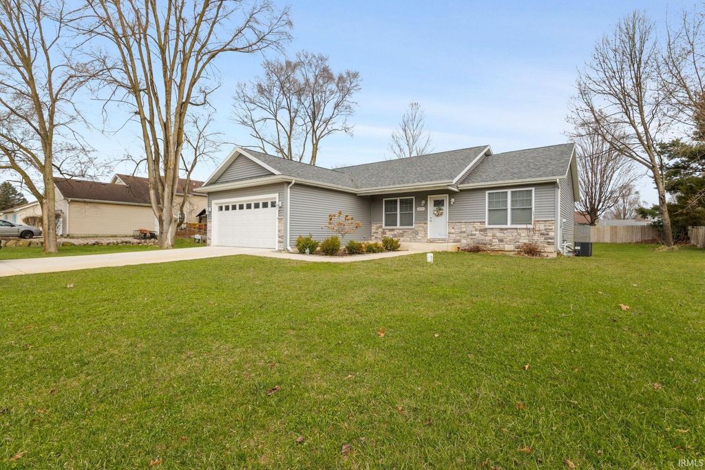 Photo of 10755 Dunn Road, Osceola, IN 46561 (MLS # 202610136)