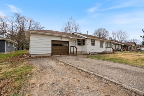 Tiny photo for 1609 Westchester Drive, North Manchester, IN 46962 (MLS # 202608740)