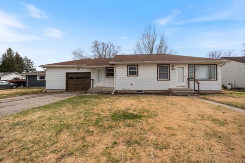 Photo of 1609 Westchester Drive, North Manchester, IN 46962 (MLS # 202608740)