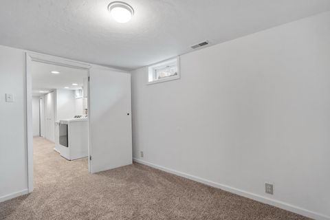 Tiny photo for 1609 Westchester Drive, North Manchester, IN 46962 (MLS # 202608740)