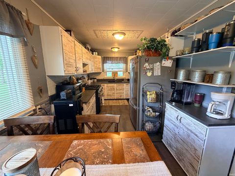 Tiny photo for 508 W Shield Avenue, Monon, IN 47959 (MLS # 202615867)