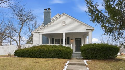 Photo of 7626 Irwin Pines Court, Fort Wayne, IN 46804 (MLS # 202606277)