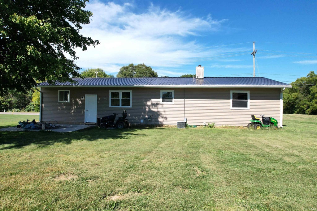 Photo of 385 W State Road 32, Crawfordsville, IN 47933 (MLS # 202640301)
