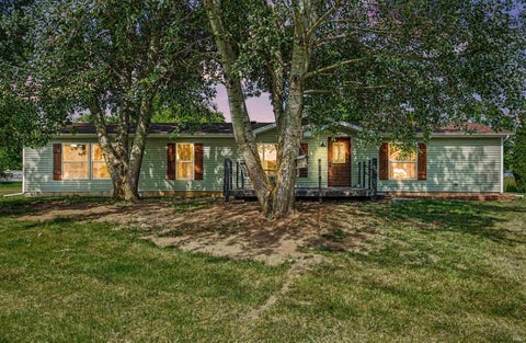 Tiny photo for 6630 W 480 N, Orland, IN 46776 (MLS # 202622472)