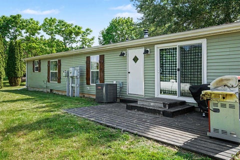Tiny photo for 6630 W 480 N, Orland, IN 46776 (MLS # 202622472)