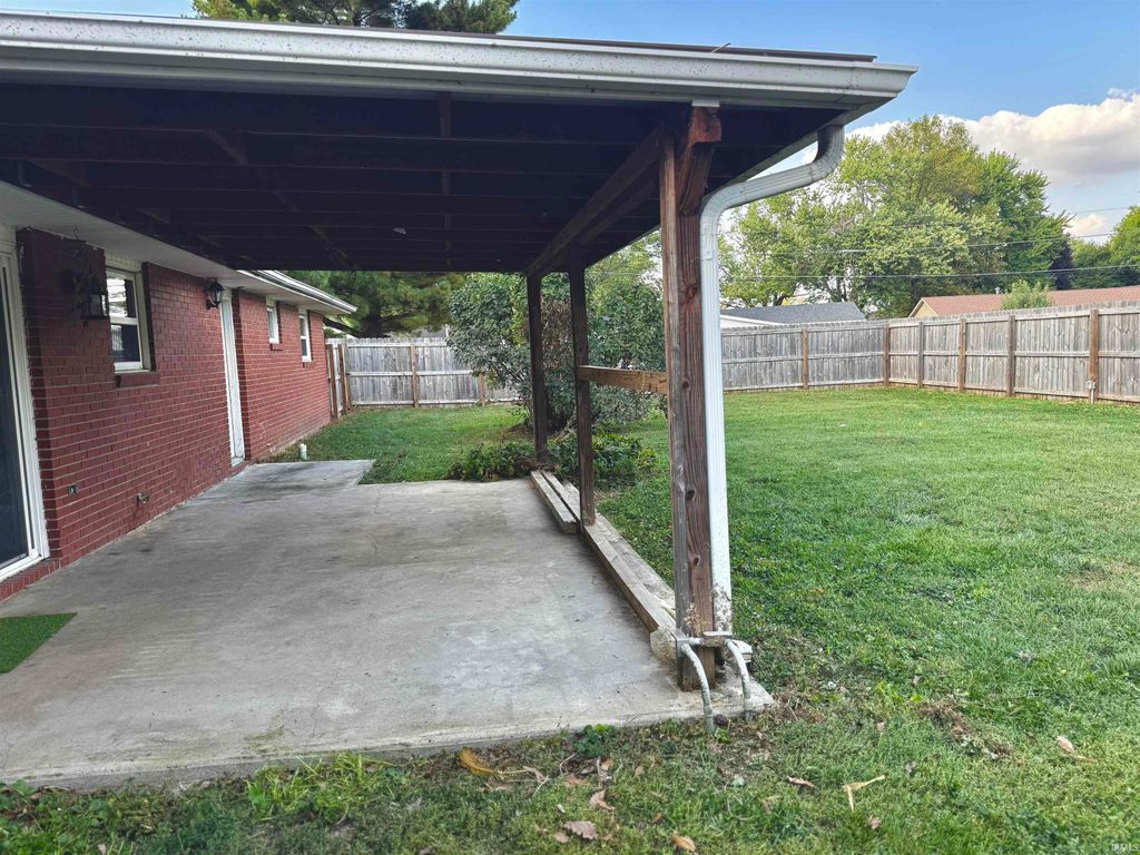 Photo of 7100 N Wheeling Avenue, Muncie, IN 47304 (MLS # 202539665)