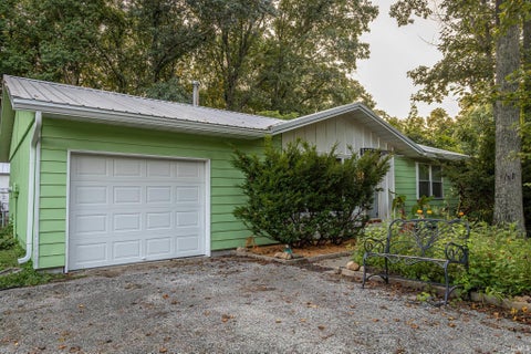 Photo of 4665 N Happy Hollow Road, Bloomington, IN 47408 (MLS # 202631977)