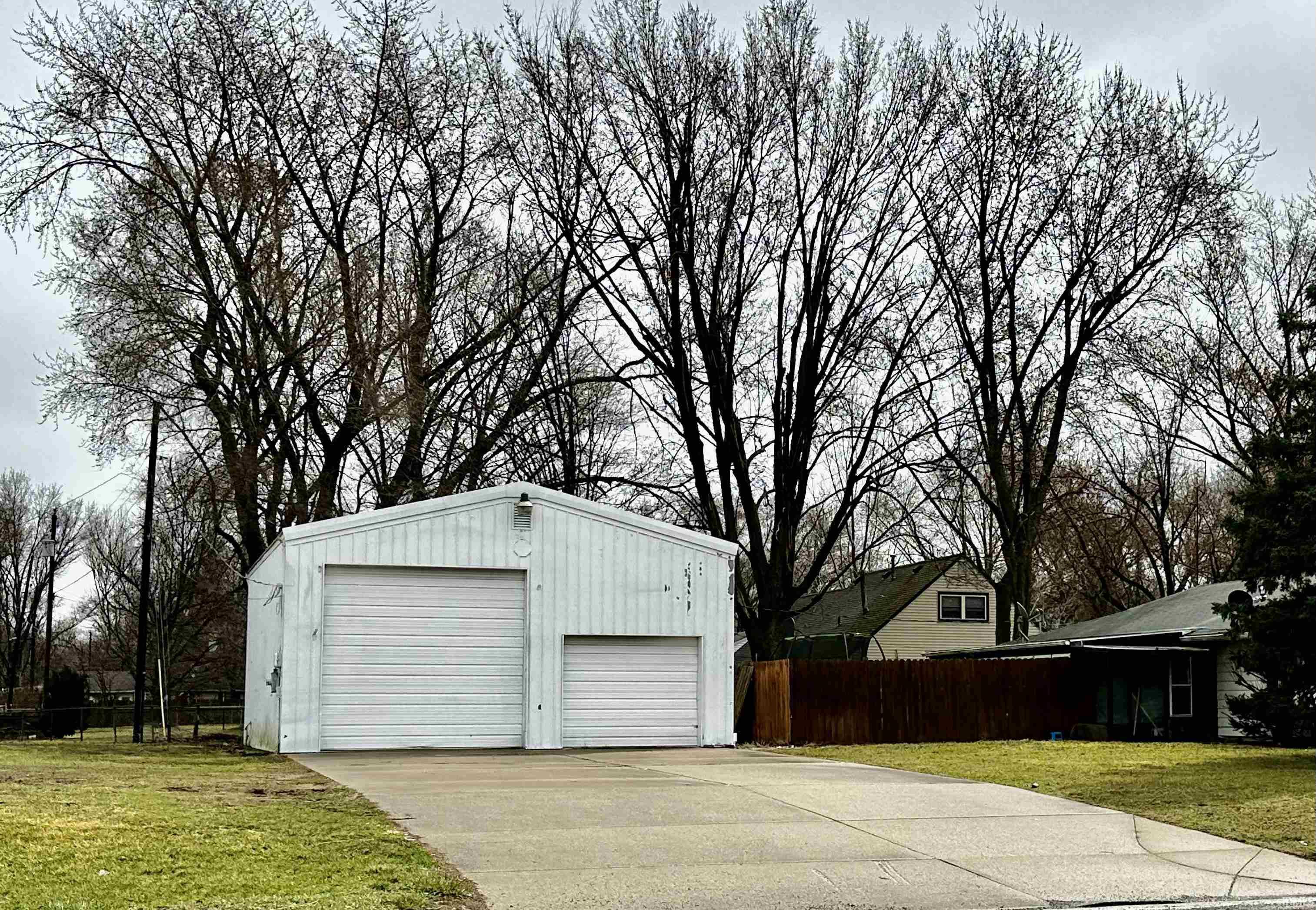 Elkhart, Indiana 46516, United States, ,Commercial,Active,94165